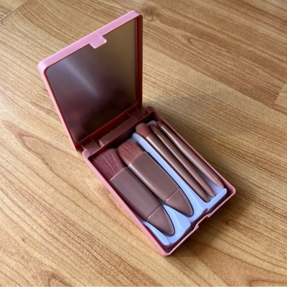 5-Piece Mini Travel Makeup Brush Set with Mirror